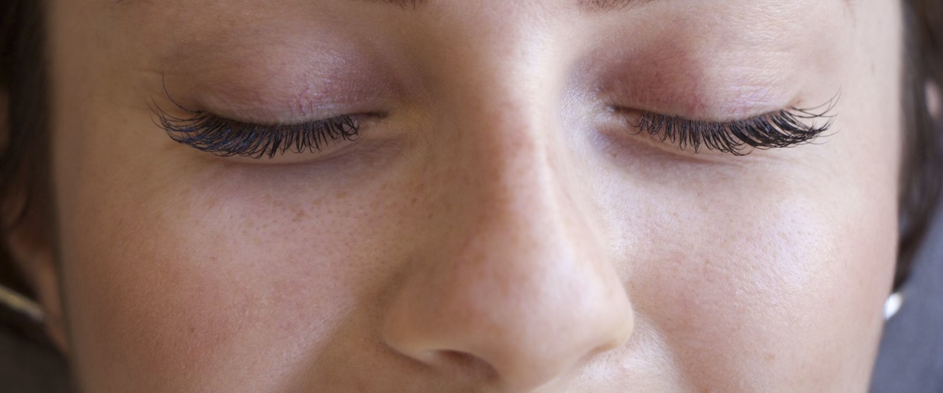 Can you wait for eyelash extensions to fall out?