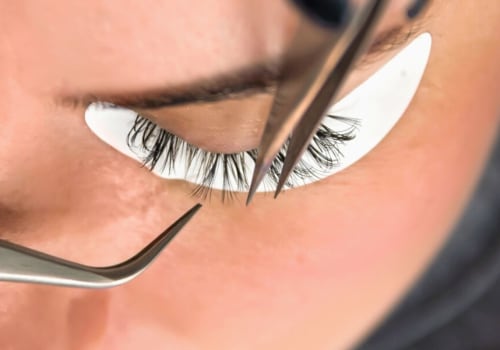 How much does it cost to remove eyelash extensions?